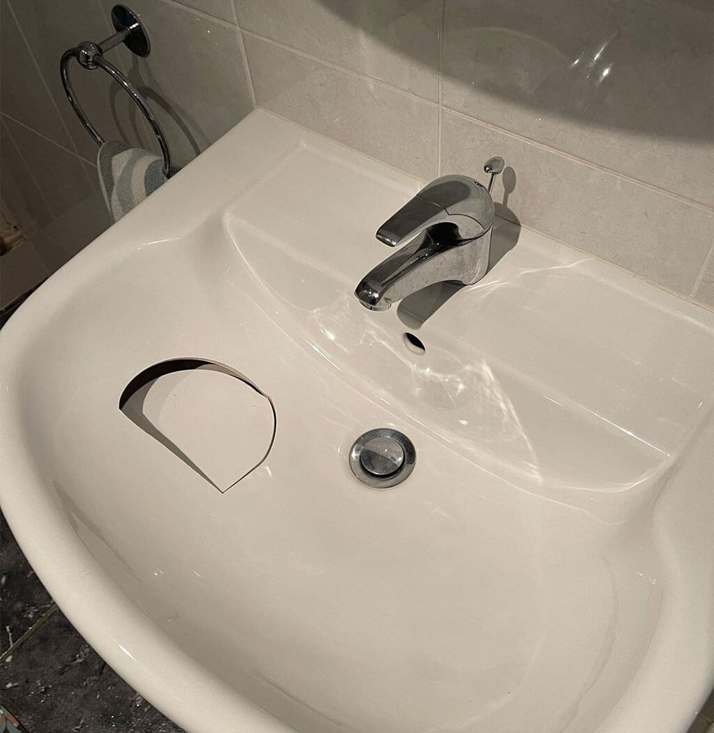 Bathroom Resurfacing in Surrey, Hard Surface Chip Repair in Kent